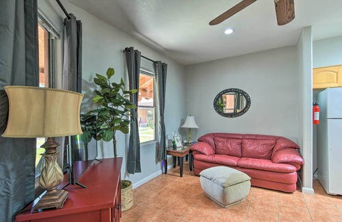 Eleven Mile Corner Apartment | Serene Eloy Apartment with Pool and Oasis Courtyard