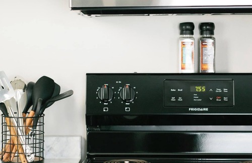 Montgomery Apartment | Inviting 1BR Apartment with Kitchen in Cottage Hill