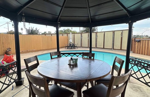 Vallejo House | Tranquil Escape: 4-Bedroom Home with Modern Amenities and pool