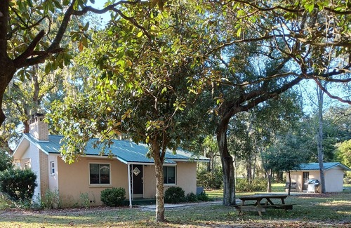 Lecanto House | Peaceful Forest Retreat: Pool, Family-Friendly & Top-Rated