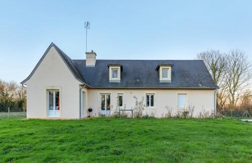 Englesqueville-la-Percee House | Peaceful Holiday Home with Garden - Rated 9.5/10