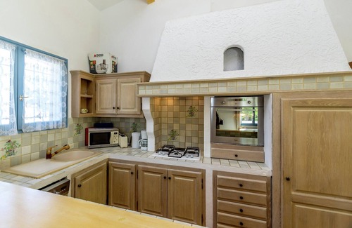 La Caravane Villa | Inviting Villa in Saint-Antonin-du-Var with Private Pool