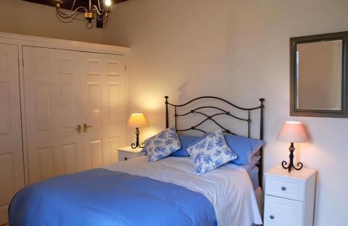 Sainte-Marguerite-d'Elle House | Welcoming Cottage in Sainte-Marguerite-d'Elle with Barbecue