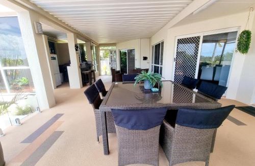 Kawungan House | Tranquil Getaway With Pool, Outdoor Kitchen and Bar