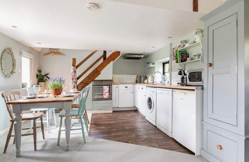 Stelling Minnis House | Idyllic Grade II Listed Barn by Historic Windmill