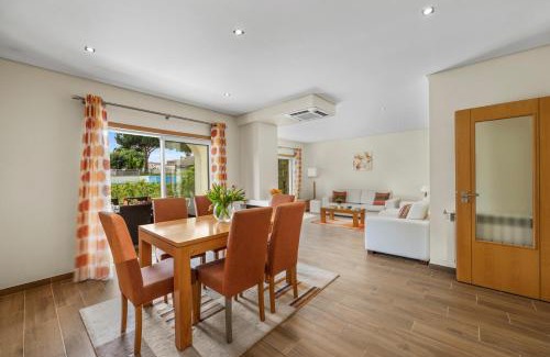 Vale Navio House | Serene Escapes at Tranquil Hideaway Olhos de Agua