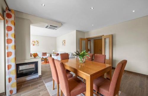 Vale Navio House | Serene Escapes at Tranquil Hideaway Olhos de Agua