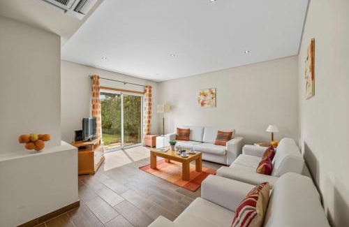 Vale Navio House | Serene Escapes at Tranquil Hideaway Olhos de Agua