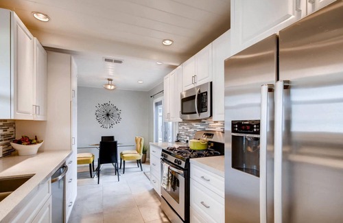 Townsite House | Serene Indoor/Outdoor Oasis Just Steps from the Ocean