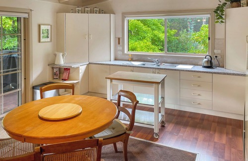 Kevington House | Serene Holiday House in Kevington with Family-Friendly Amenities