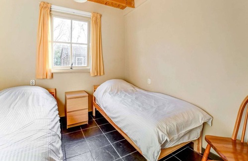 Lage Zwaluwe House | Tranquil Holiday Home in Lage Zwaluwe with Terrace