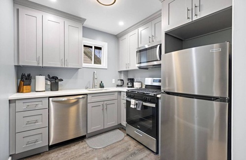 Ampere Apartment | Tranquil Home Away From Home