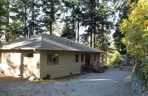 Oak Harbor House | Tranquil home in Cornet Bay. Minutes to Deception Pass, beach, & hiking trails.