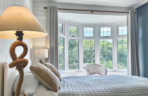 Uplands House | Serene Retreat in the Heart of Uplands, Swansea