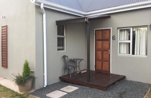 Komani Bed & Breakfast | Charming Tranquil House B&B: Pet Friendly & Great Amenities