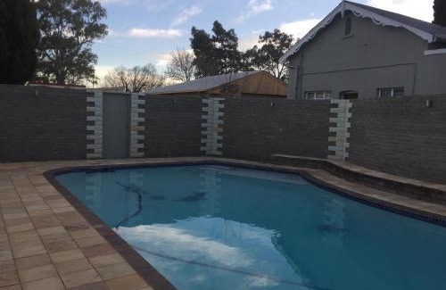 Komani Bed & Breakfast | Charming Tranquil House B&B: Pet Friendly & Great Amenities