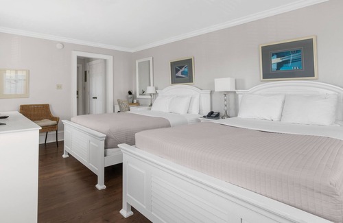 Historic Downtown Manteo Apartment | Tranquil House Inn - Downtown Waterfront Manteo - 2 Queens Standard Room 29