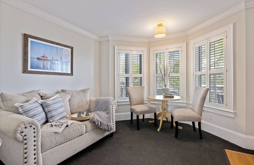 Historic Downtown Manteo Hotel | Serene Getaway at Tranquil House Inn - Rated 9.4/10