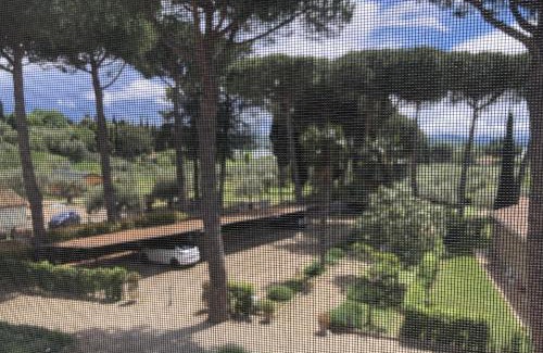 Passignano sul Trasimeno Apartment | Tranquil Stay at Casa in Tranquillita with Pool Access