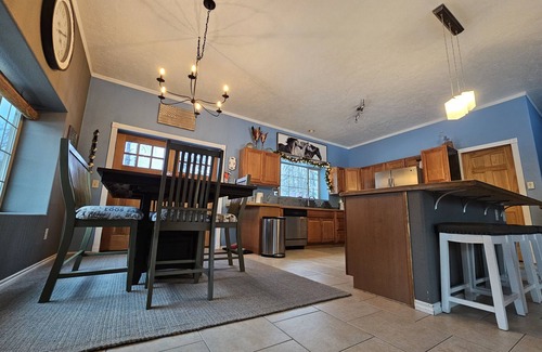 Kenai House | Relaxing Stay in Kenai Block Home with Pet-Friendly Perks