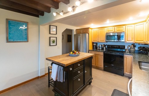 Pittsfield House | Serene Retreat at Tranquil Lake House on Onota Lake