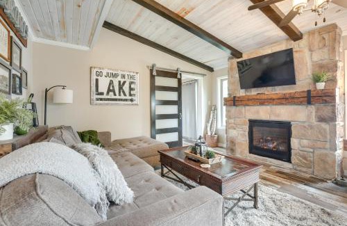 Tomahawk House | Idyllic Lakefront Cabin with Fire Pit & Family-Friendly Patio
