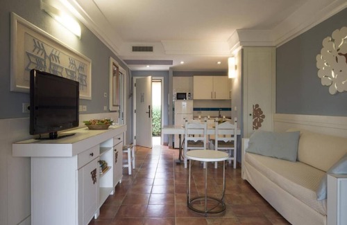 Pula Apartment | Relaxing Lantana Resort 2 Bedroom Apartments for Families