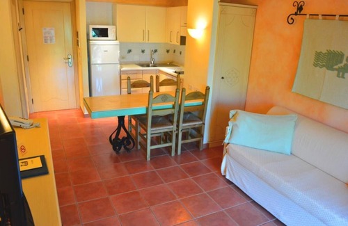 Pula Apartment | Relax at Lantana Resort: 2 Bedroom Retreat for Families