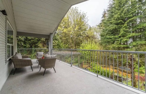 Maple Ridge Villa | Peaceful Retreat with Pet and Child-Friendly Amenities