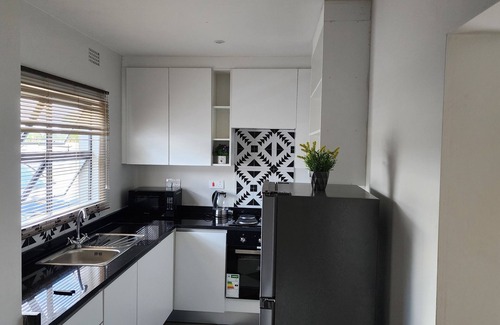 Livingstone House | Tranquil Livingstone Escape - Stay Connected with WiFi and Backup Power