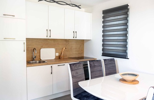 Terme Catez House | Tranquil Luxe Thermal Escape Mobile Home - Standard Mobile Home with Terrace