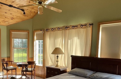 Lindsay Villa | Tranquil Luxury Getaway 10-Acre with Hot Tub/Pool also on Air B&B