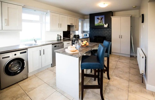 Ballycroy Cottage | Modern Hotel with Ocean View & Spa - Guest Rated 10/10