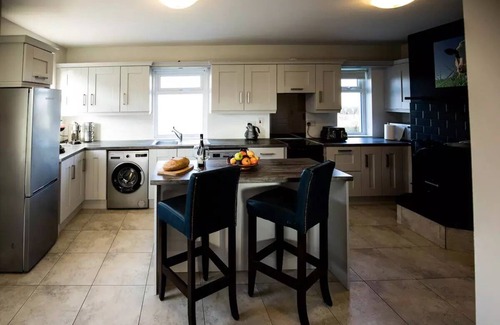Ballycroy Cottage | Modern Hotel with Ocean View & Spa - Guest Rated 10/10
