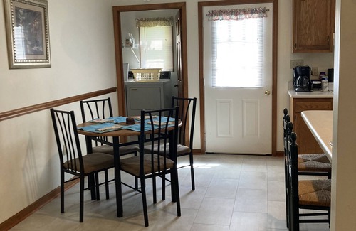 Candler House | Relaxing Mountain Cottage with Ocean View & Pet Friendly