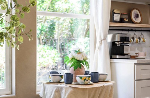 Pomona House | Tranquil Nature Retreat Private Garden&Cozy Charm