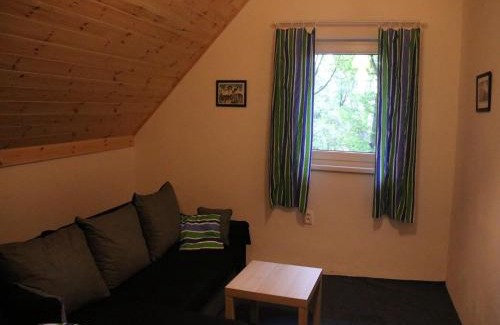 Holin House | Relaxing Holiday Home in Hol n with Inviting Garden