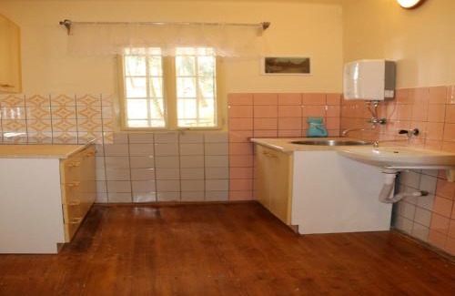 Holin House | Relaxing Holiday Home in Hol n with Inviting Garden