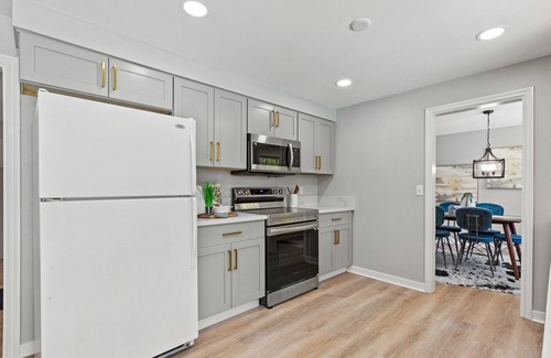 Gladstone Other | Relaxing Oasis with Outdoor Pool & Family-Friendly Amenities
