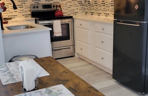Denton Apartment | Serene Retreat near TWU & UNT | Modern 1 Bedroom Apartment