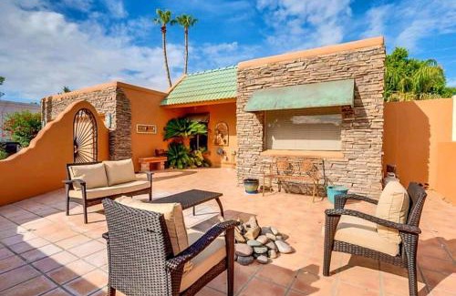 Park Lane House | Relaxing Oasis with Hot Tub & Mountain Views near Old Town