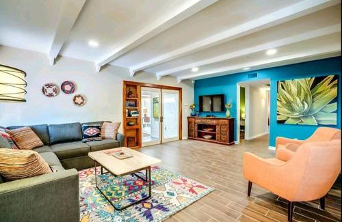 Park Lane House | Relaxing Oasis with Hot Tub & Mountain Views near Old Town