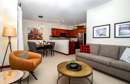 Nordic Estates House | Tranquil Oasis with Hot Tub & Ocean Views - 10/10 Rating
