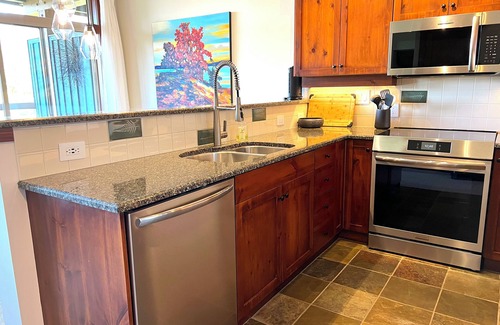 Nordic Estates House | Tranquil Oasis with Hot Tub & Ocean Views - 10/10 Rating