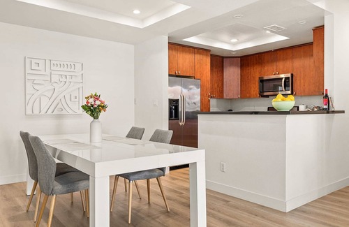 Sawtelle Condo | Relaxing Ocean Breeze Retreat with Pet-Friendly Amenities