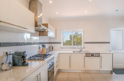 Funchal Villa | Tranquil one-level villa in Lagos with optional heated pool and large garden.