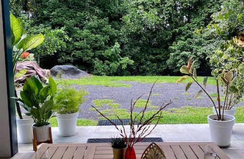 Kuranda Apartment | Peaceful Rainforest Studio with Kitchen & Breakfast Included