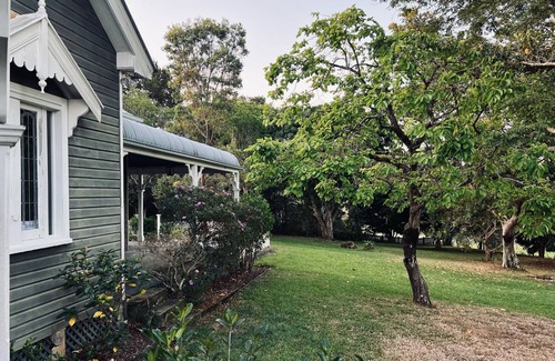 Ewingsdale House | Idyllic Country Homestead with Pet-Friendly Amenities
