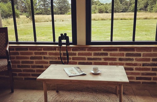Jouy-le-Potier Cottage | Cozy Gite Jouy-le-Potier: Ideal for Couples with Spa & Breakfast