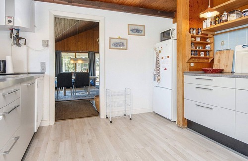 Rindby Strand House | Family-Friendly 5-Person Holiday Home in Fanø - Rated 9.8/10